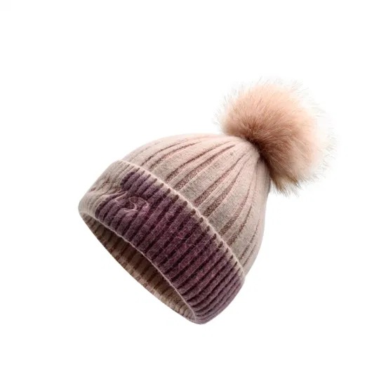 Gorro de esqui listrado multicolorido de inverno com POM de pele sintética para mulheres